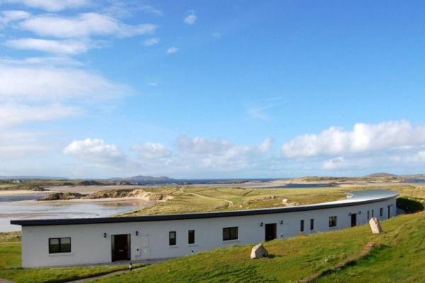 Ostan Gweedore Deluxe Apartments バンベッグ エクステリア 写真