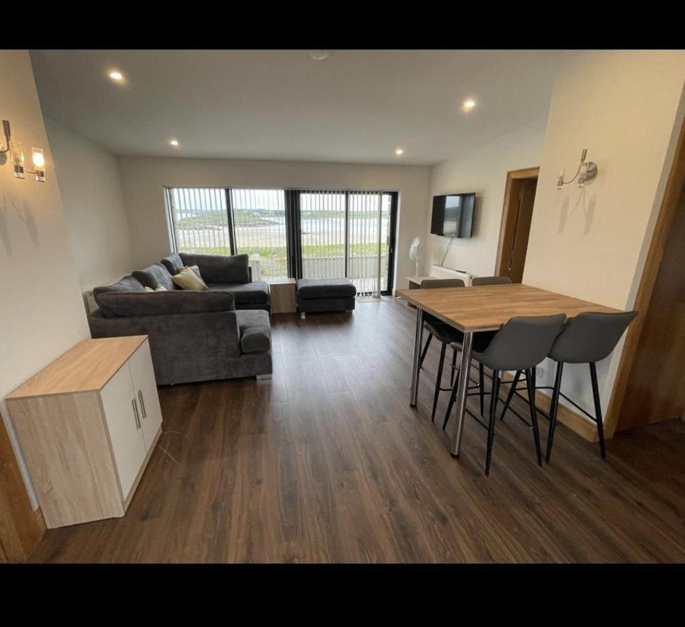 Ostan Gweedore Deluxe Apartments バンベッグ エクステリア 写真